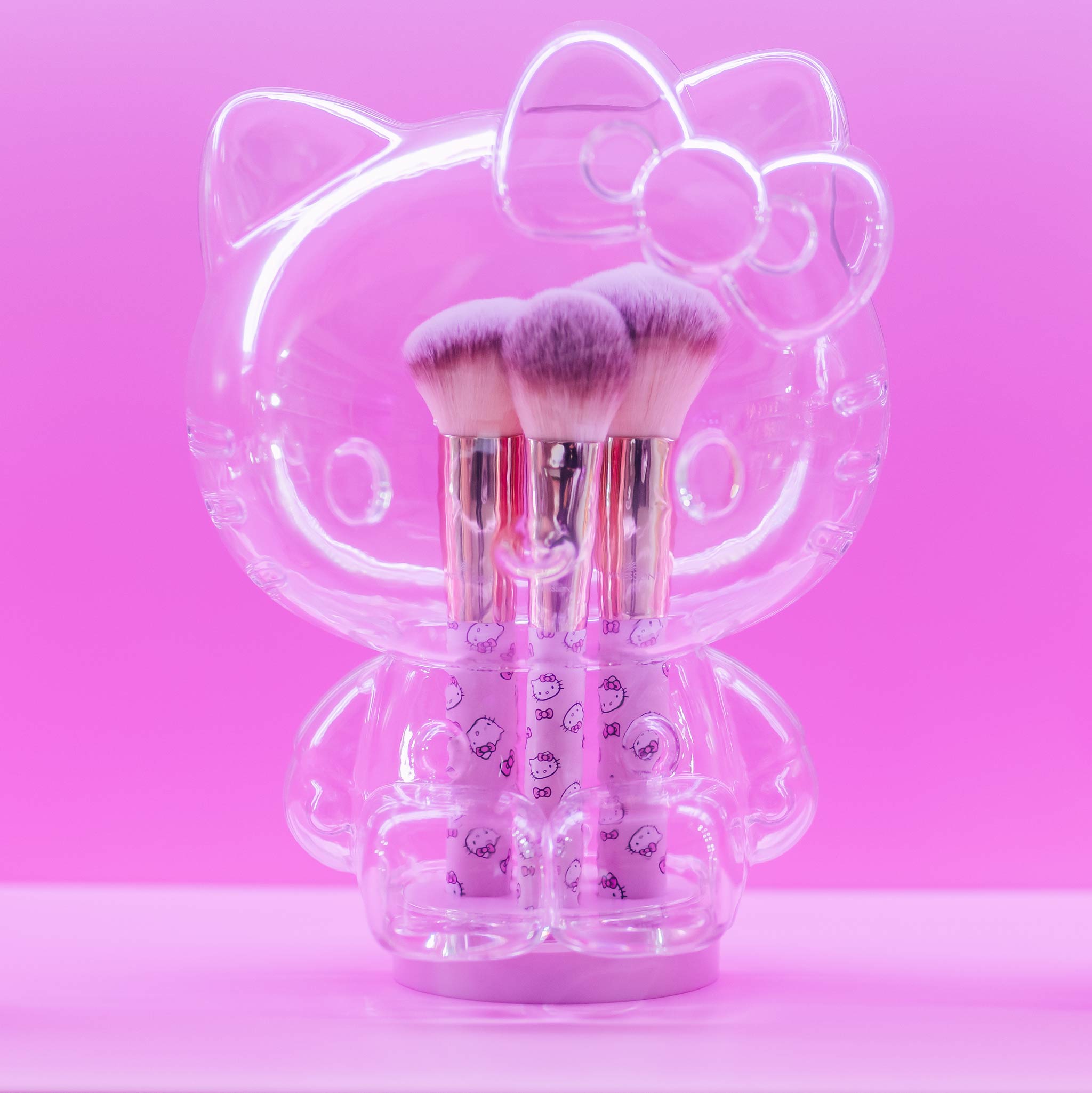 Impressions Vanity Hello Kitty Supercute Signature 6 PCs Makeup Brush Set,  Super Cute Soft Makeup Brushes for Foundation, Face Powder, Make up